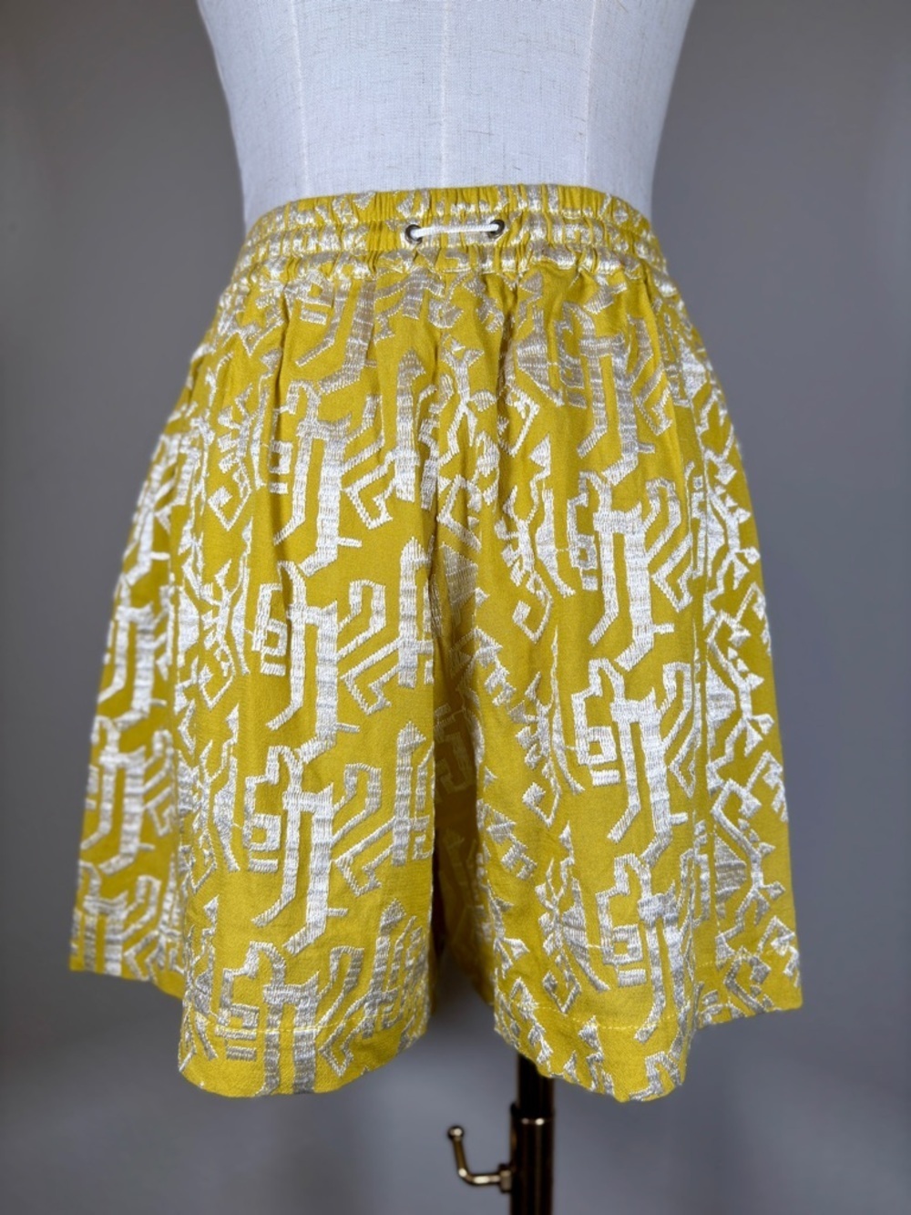 Anthropologie Elevenses Melora Embroidered Shorts Size XS - Picture 3 of 8